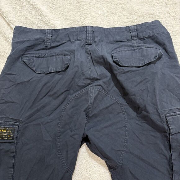 Nike SB Pants Mens 36x31 Black Cargo Ripstop Straight Loose Skateoboard Utility - Picture 9 of 13
